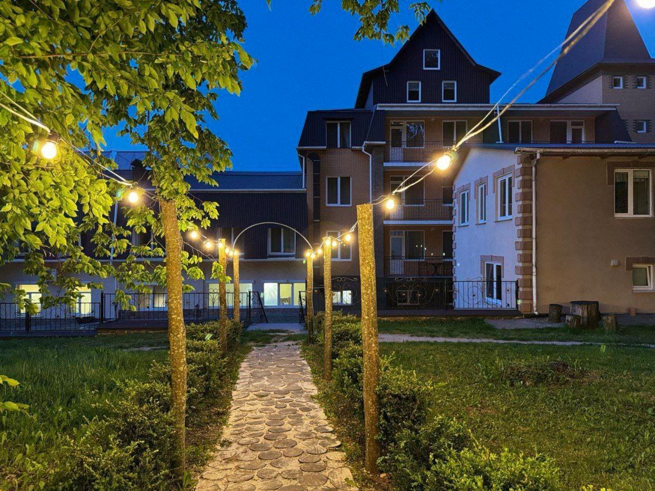 Vitapark Sonyachnyy Provans Satanov Exterior photo