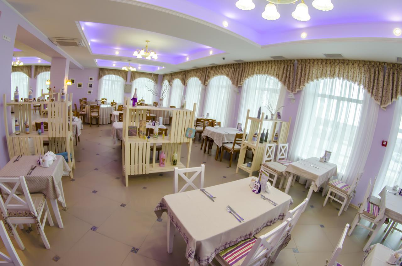 Vitapark Sonyachnyy Provans Satanov Exterior photo